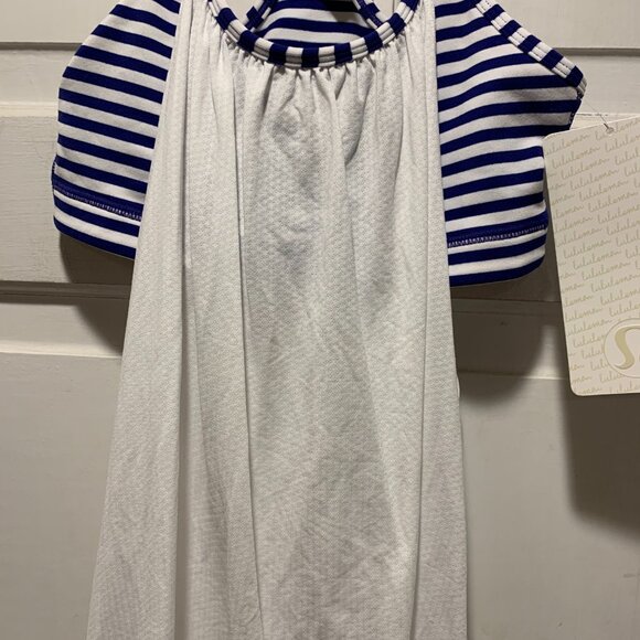 lululemon~ NWT!!~ (Retail: $64) No Limits Tank - Picture 7 of 15